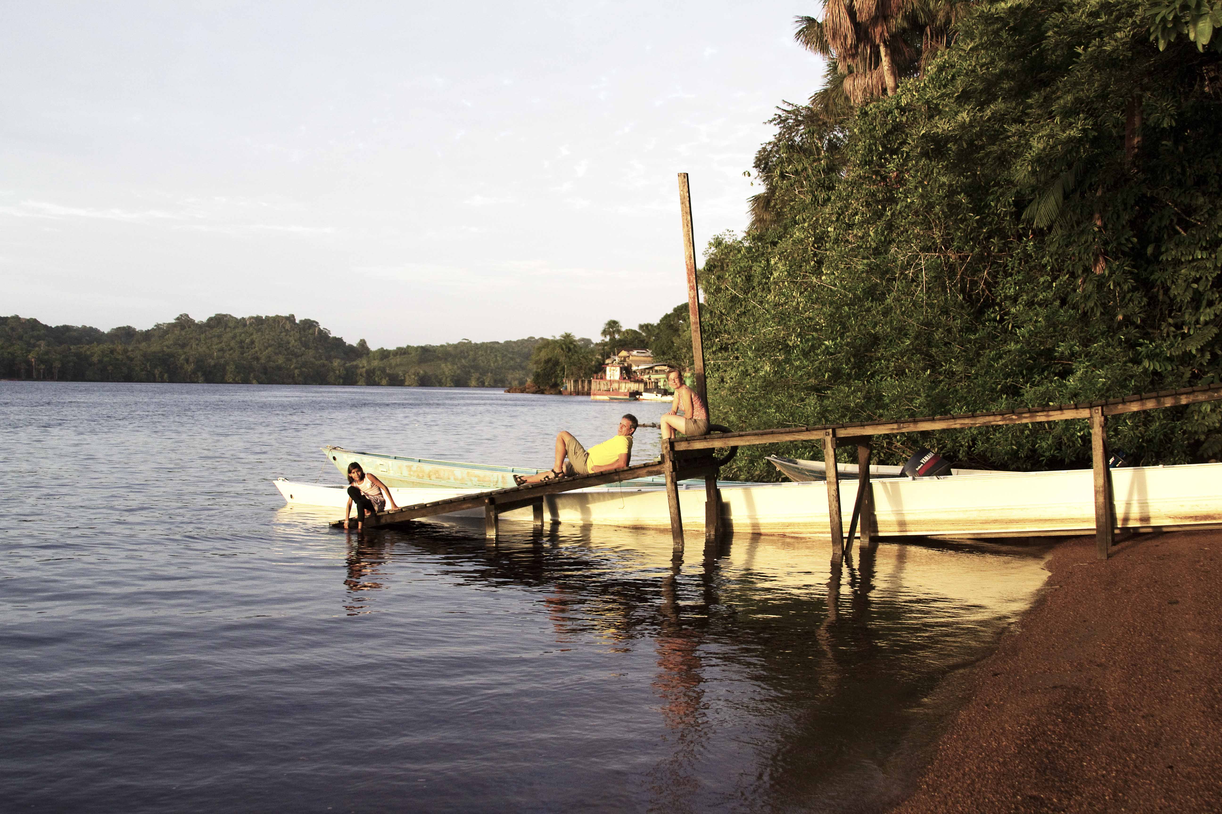Rita e Sérgio no Rio Oiapoque